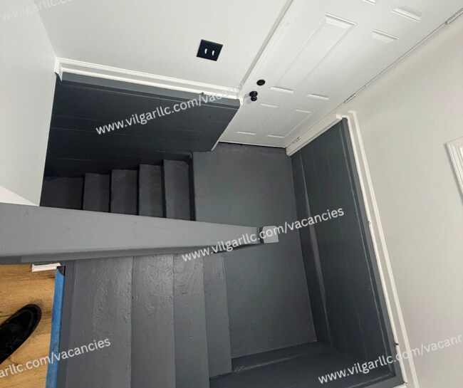Building Photo - 4627 Hickory Ave