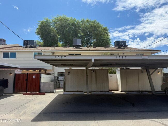 Building Photo - 1577 W Hazelwood St