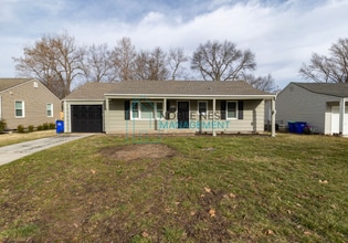 Building Photo - 6610 W 72nd Terrace