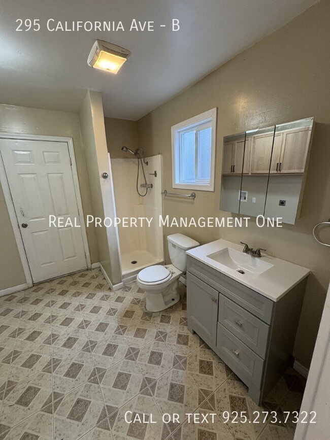 Building Photo - 295 California Ave