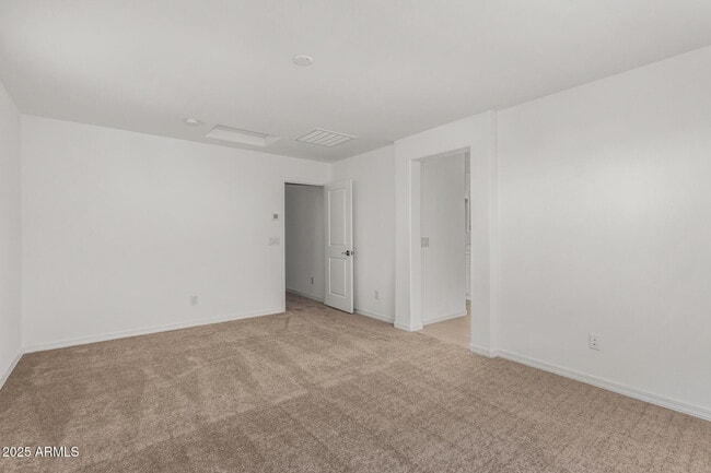 Building Photo - 14633 W Sand Hills Rd