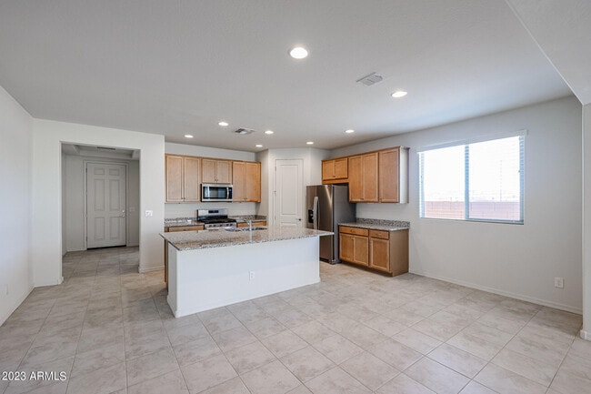 Building Photo - 2034 W Desert Frst Trl