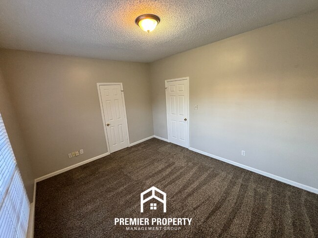 Building Photo - 416 Chadwick Cir