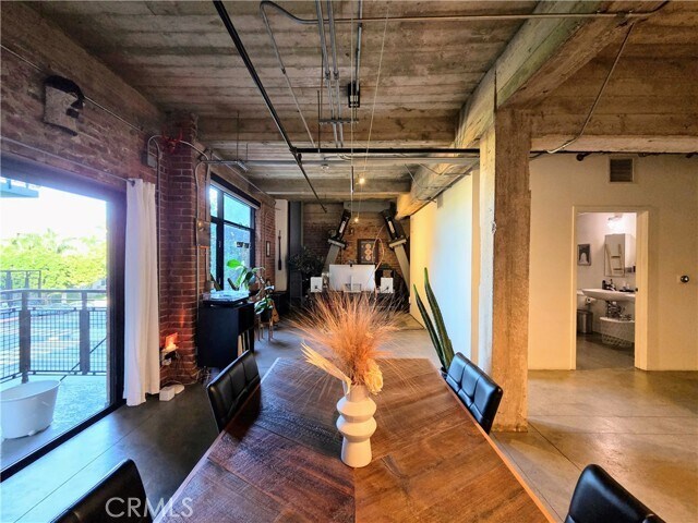 Building Photo - 835 Locust Ave