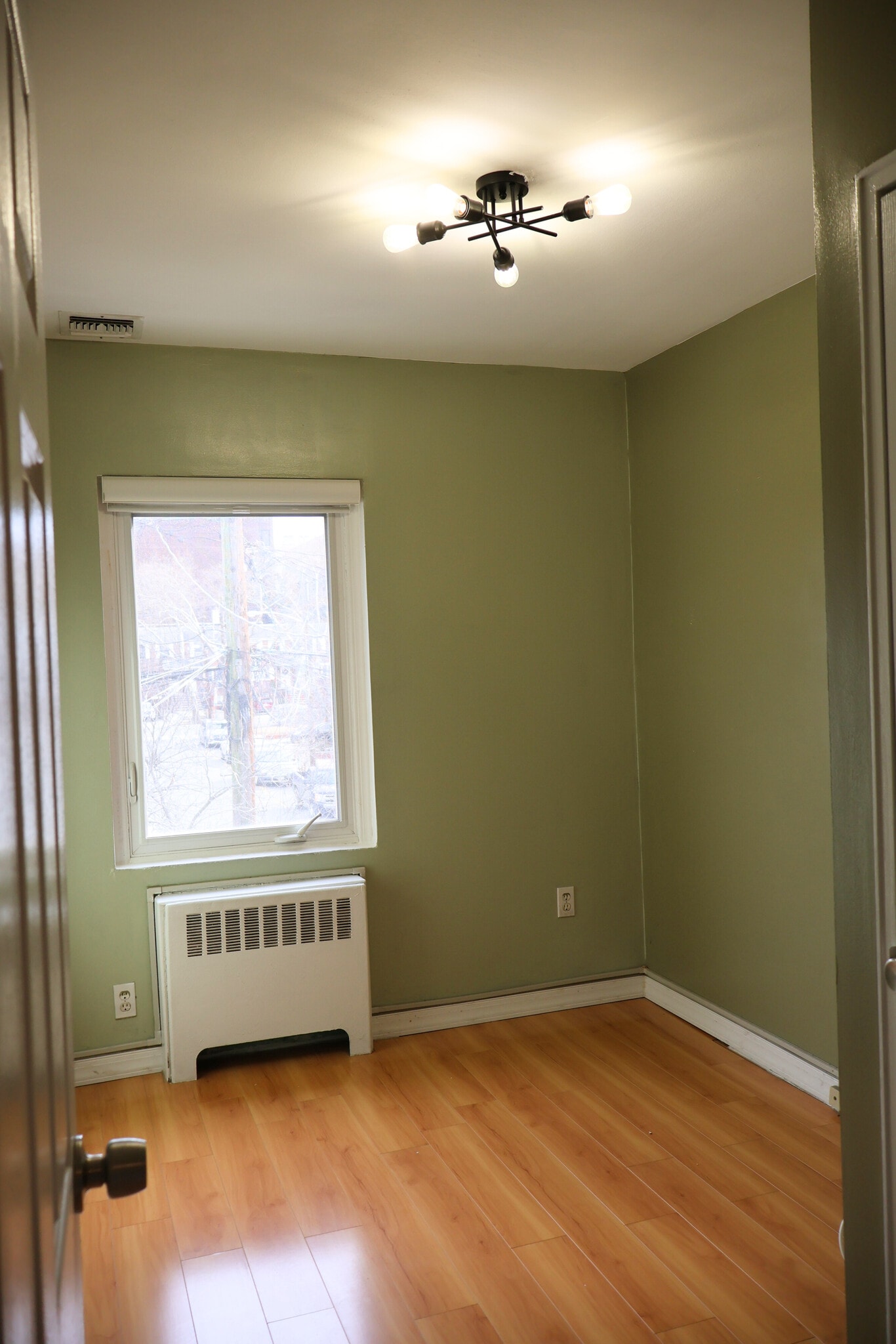 3rd bedroom - 31 Towers St