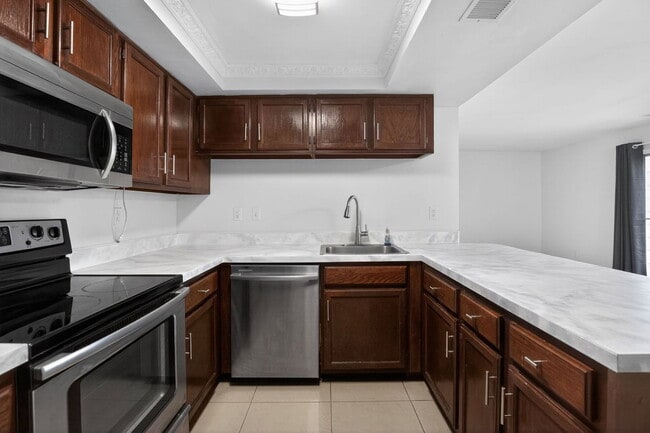 Building Photo - 1537 Bryan Ct