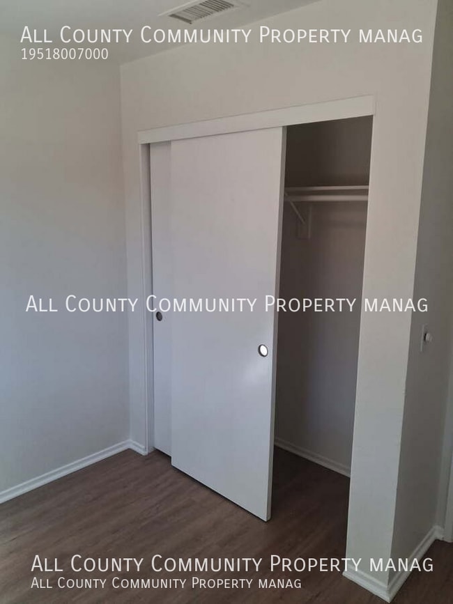 Building Photo - 58439 Palisade Dr