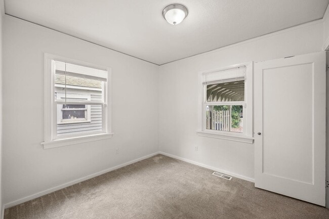 Building Photo - 2604 W Sinto Ave