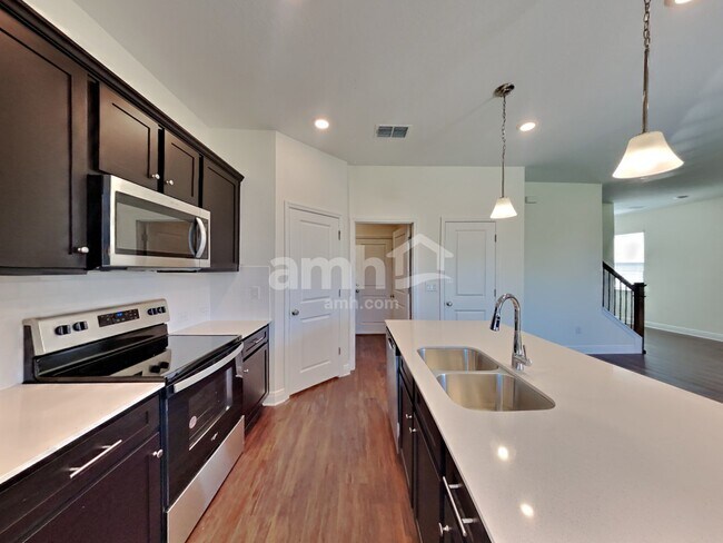 Building Photo - 27296 St Andrews Ave