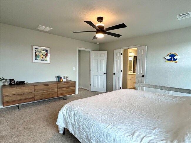 Building Photo - 12105 Cimaizon Dr