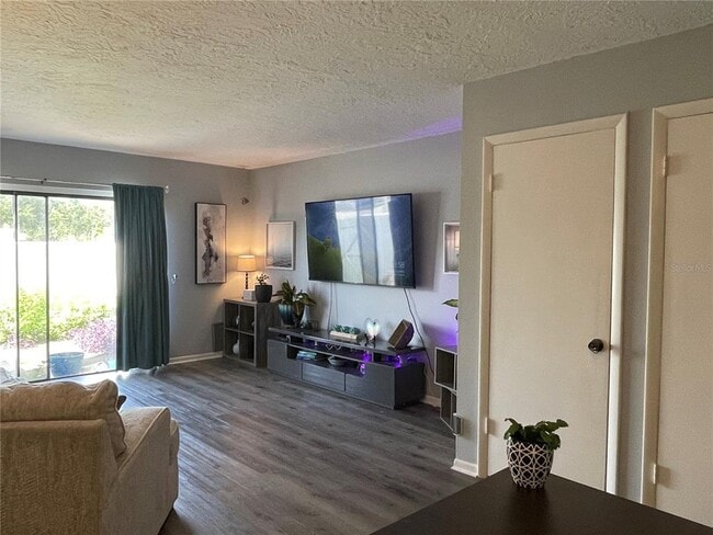 Building Photo - 8800 Bardmoor Blvd