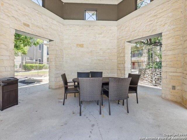 Building Photo - 2320 Gracy Farms Ln