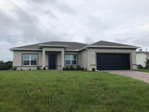 Building Photo - NW Cape Coral Single Family Home