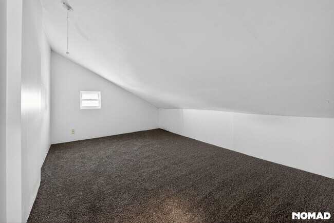 Building Photo - Charming 2BR Townhome in Saint Louis