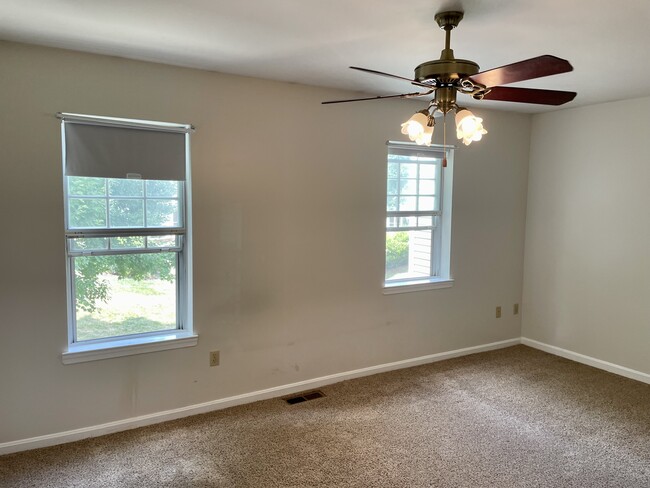 Second Master bedroom with two closet (1 is a walk-in) - 1002 Cambridge Ct