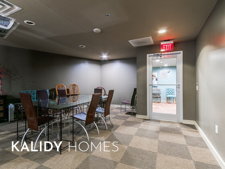 Building Photo - 5900 Mosteller Dr