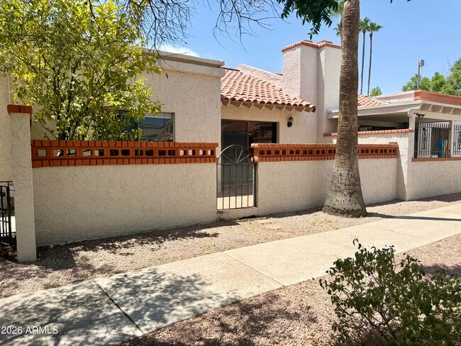 Building Photo - 5147 N 76th Pl