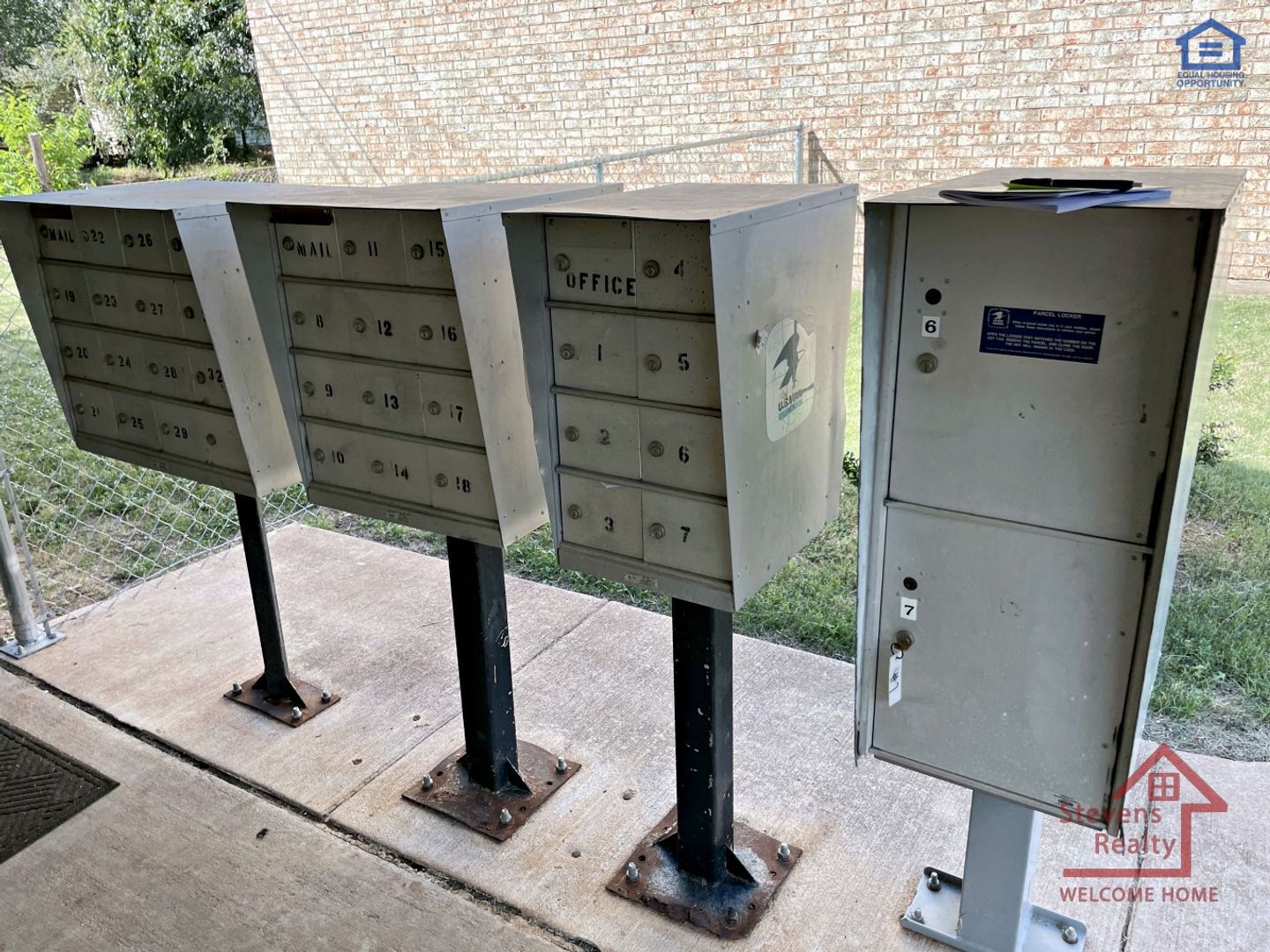 Building Photo - 1502 NW Kingsbury Ave