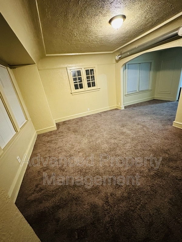 Building Photo - 4576 N 31st St