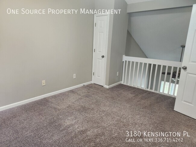 Building Photo - 3180 Kensington Pl