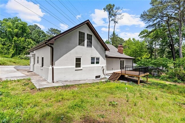 Building Photo - 1887 Shalimar Dr NE