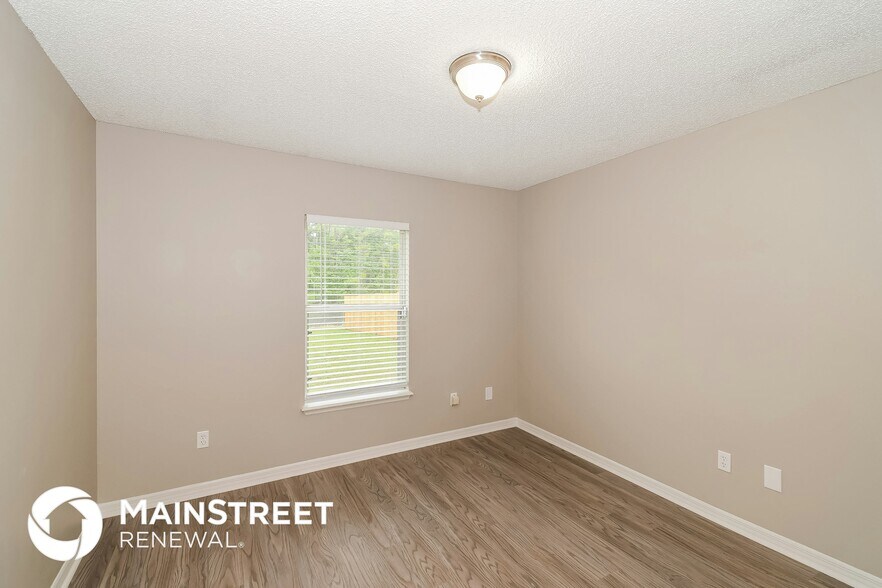 Building Photo - 8155 Teaticket Dr