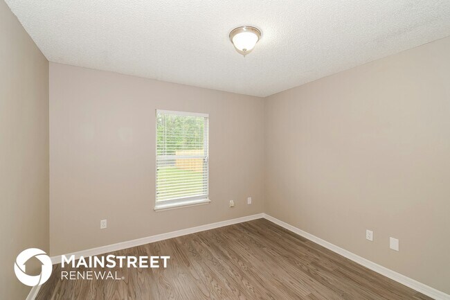 Building Photo - 8155 Teaticket Dr