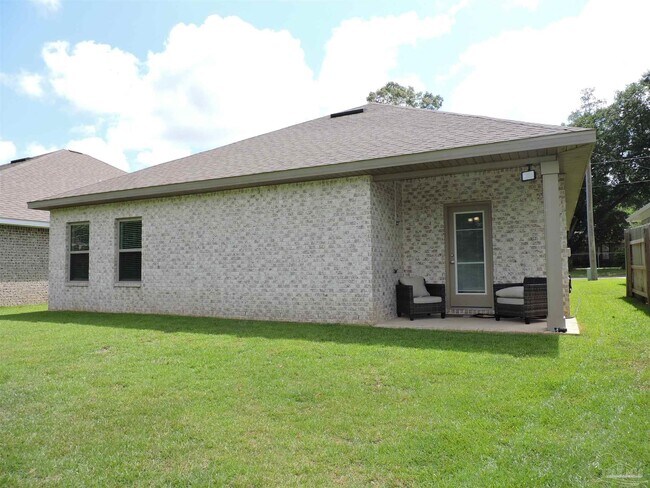 Building Photo - 8823 Airway Dr