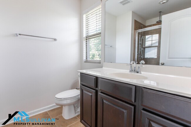 Building Photo - 108 Mt Evans Dr