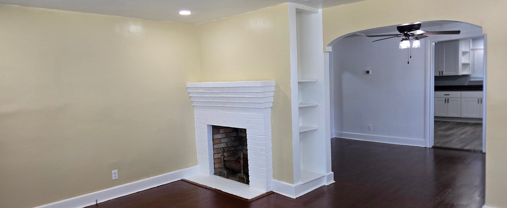 Living room, decorative fireplace, bookshelf - 818 Coolidge St