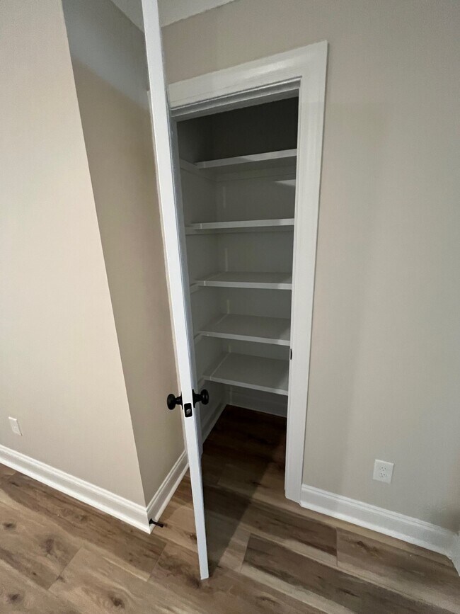 Building Photo - 432 Wren Crest Ln