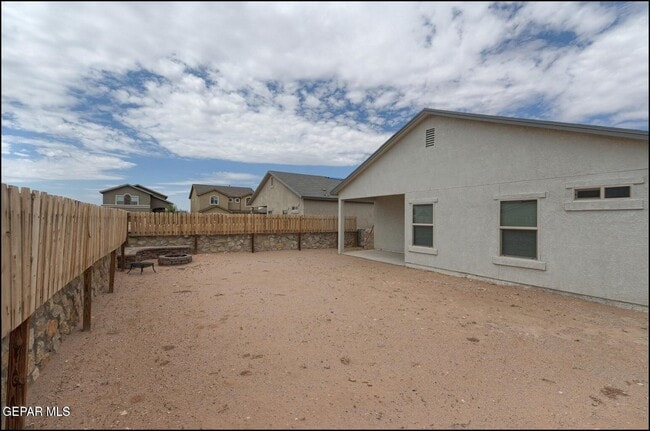 Building Photo - 14904 Jerry Armstrong Ct