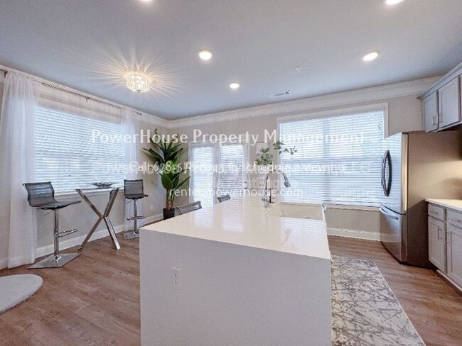 Building Photo - 1735 Prelude Pointe