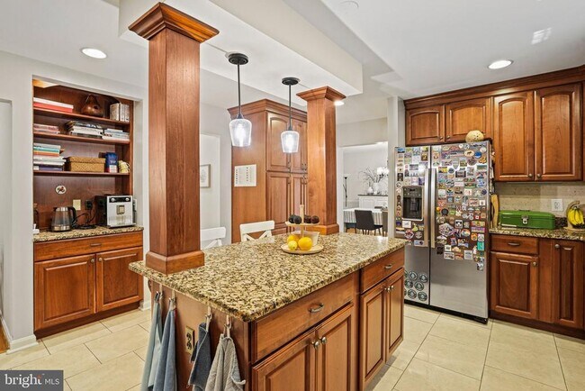 Building Photo - 6117 Larstan Dr