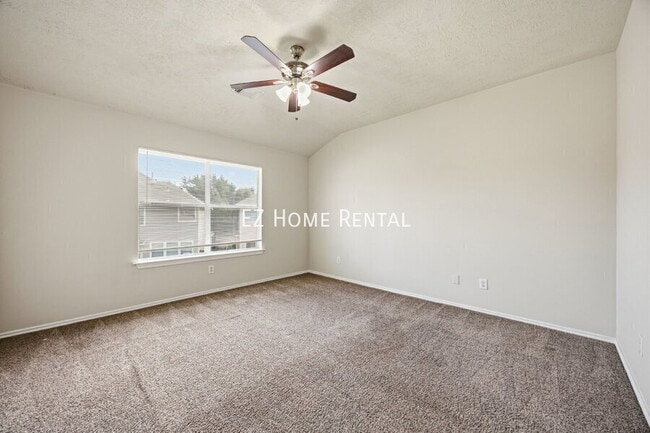 Building Photo - 14322 Mooreview Ln