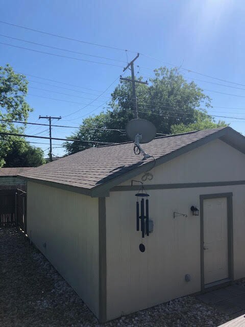 Garage - 1605 Elizabeth Blvd