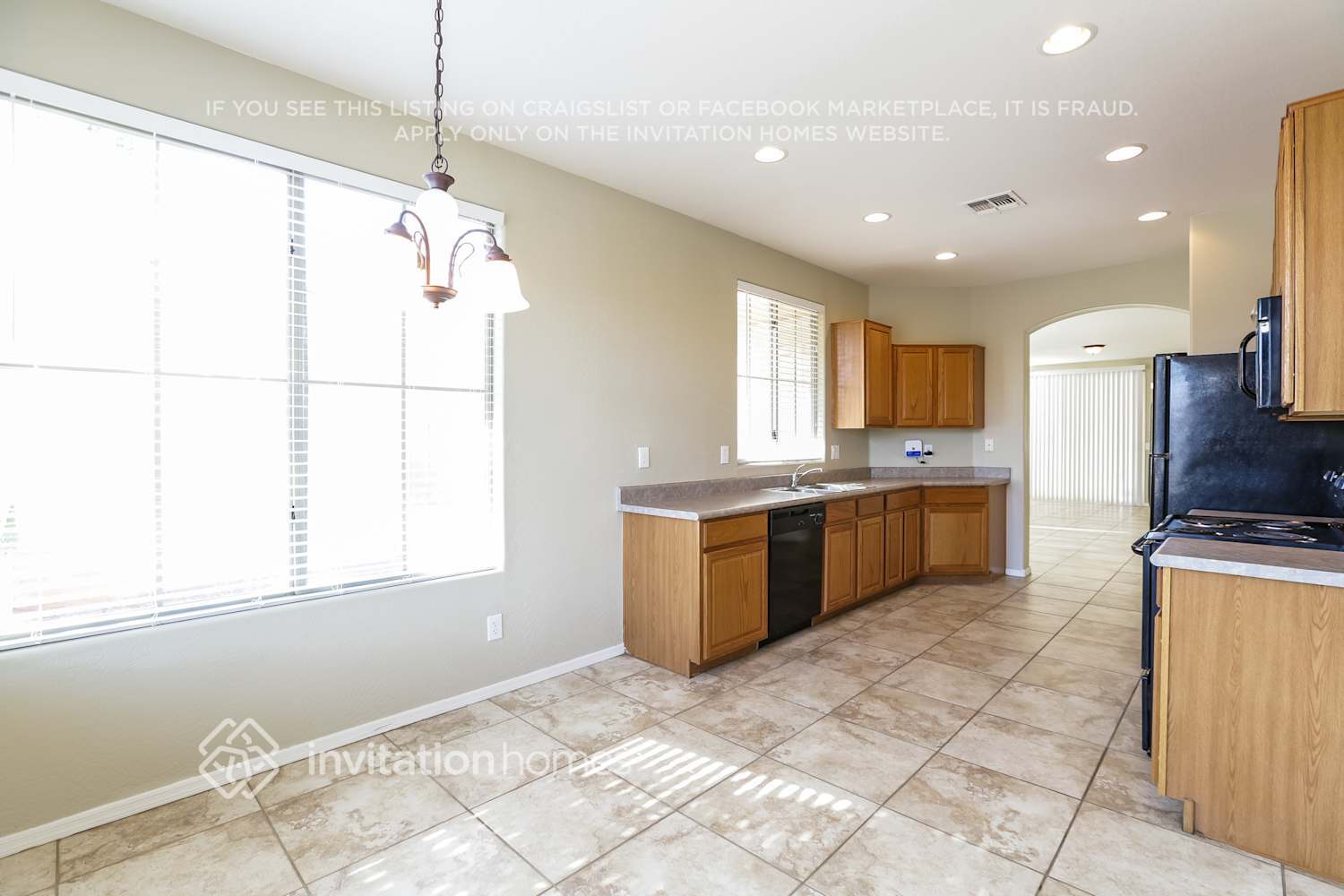 Building Photo - 10205 W Cordes Rd