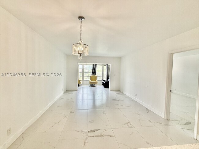 Building Photo - 14790 Bonaire Blvd