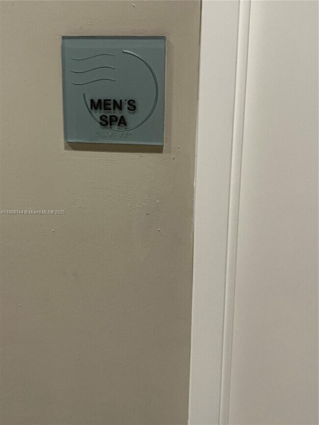 Building Photo - 350 S Miami Ave