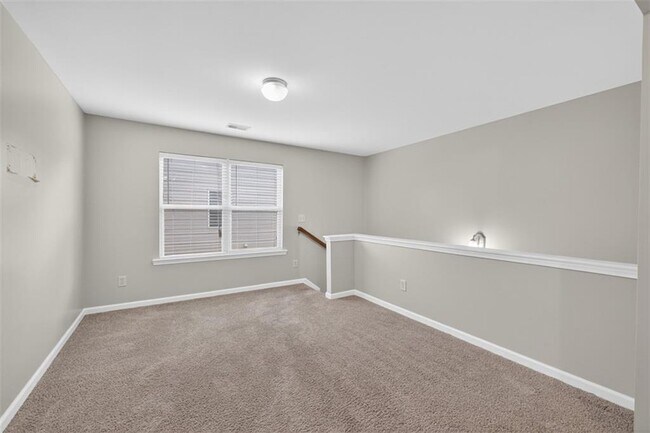 Building Photo - 1250 Image Ives Dr