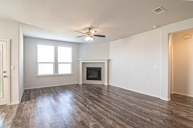 Building Photo - 1219 Santa Clara Dr