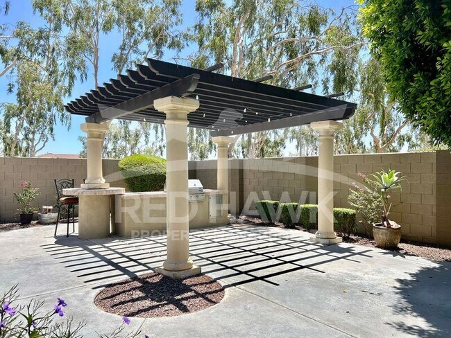 Building Photo - 20697 W Delaney Dr
