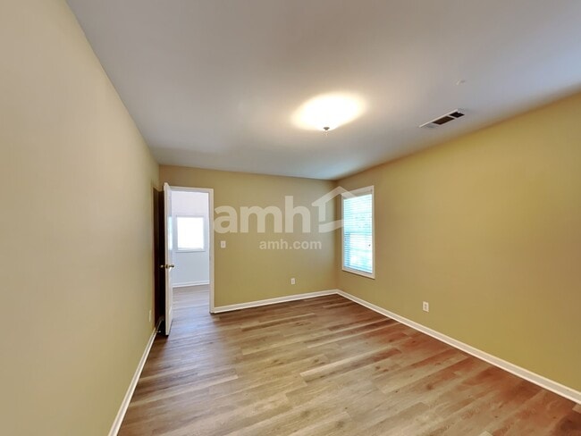 Building Photo - 1990 Turtle Creek Way