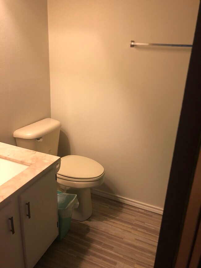 Building Photo - 54 Woodmere Ct