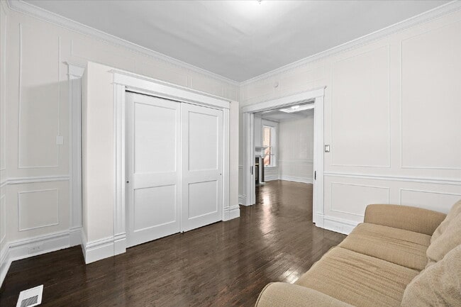 Building Photo - 6114 Waterman Blvd