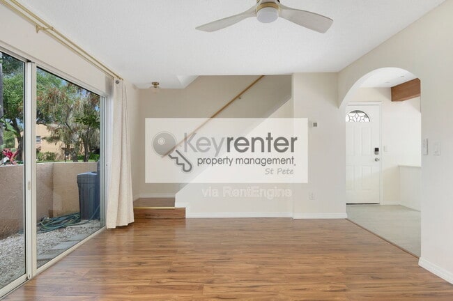 Building Photo - 1833 Clearbrooke Dr