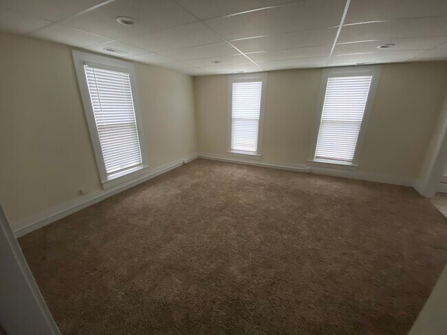 Building Photo - 138 E Kansas Ave Apt. A