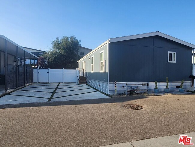 Building Photo - 30473 Mulholland Hwy
