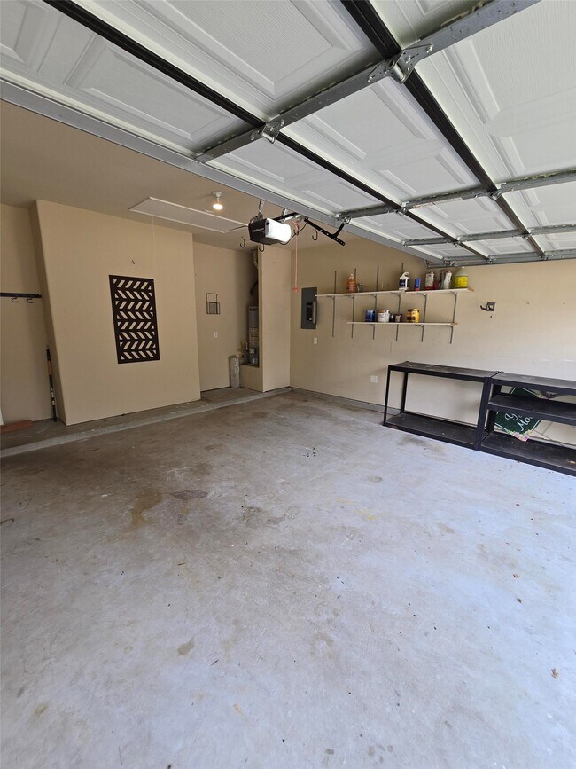 Building Photo - 6119 Grassy Haven Ln