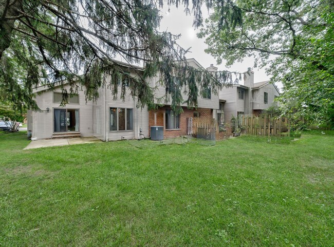 Building Photo - 26 White Swan Way